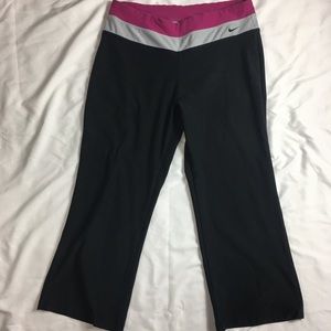 Nike Women’s Drifit Capris